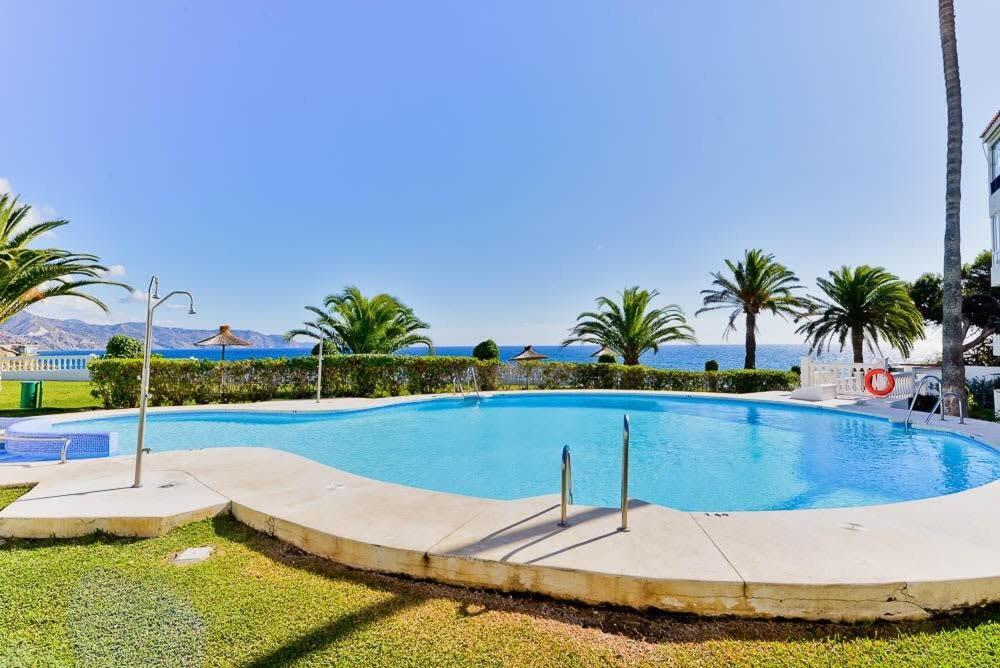 Las Palmeras Nerja Dış mekan fotoğraf