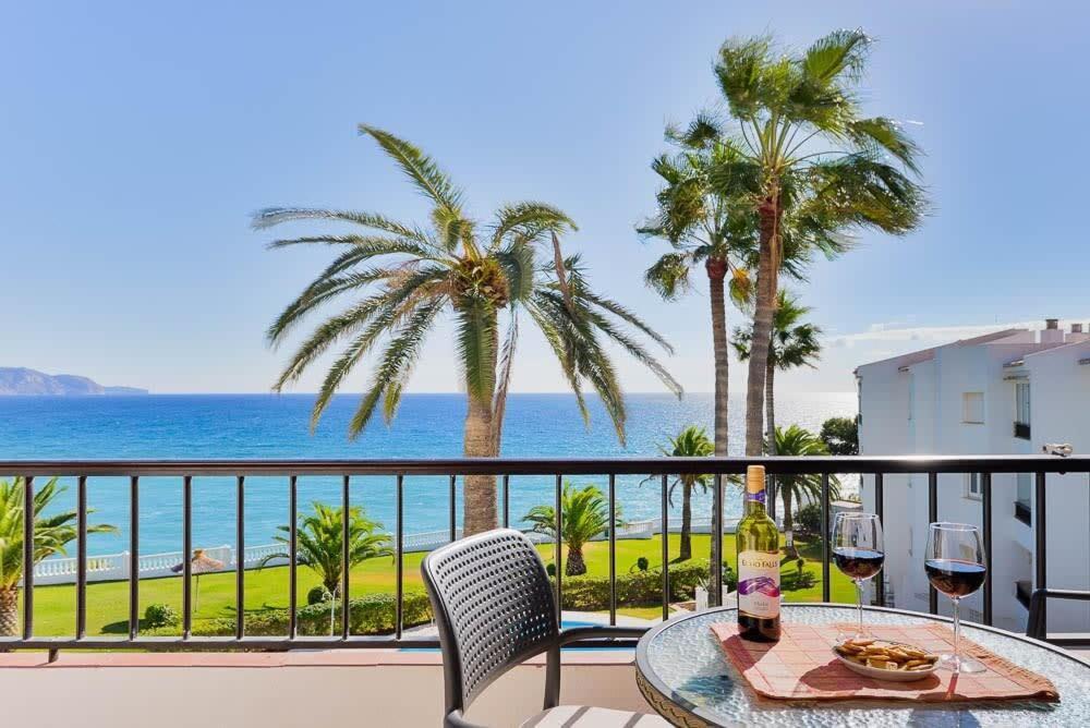 Las Palmeras Nerja Dış mekan fotoğraf